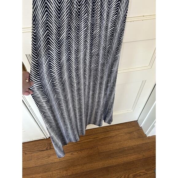 Talbots Jersey Maxi Dress Womens Size MP Navy White Striped Zig Zag Classic - Picture 3 of 9